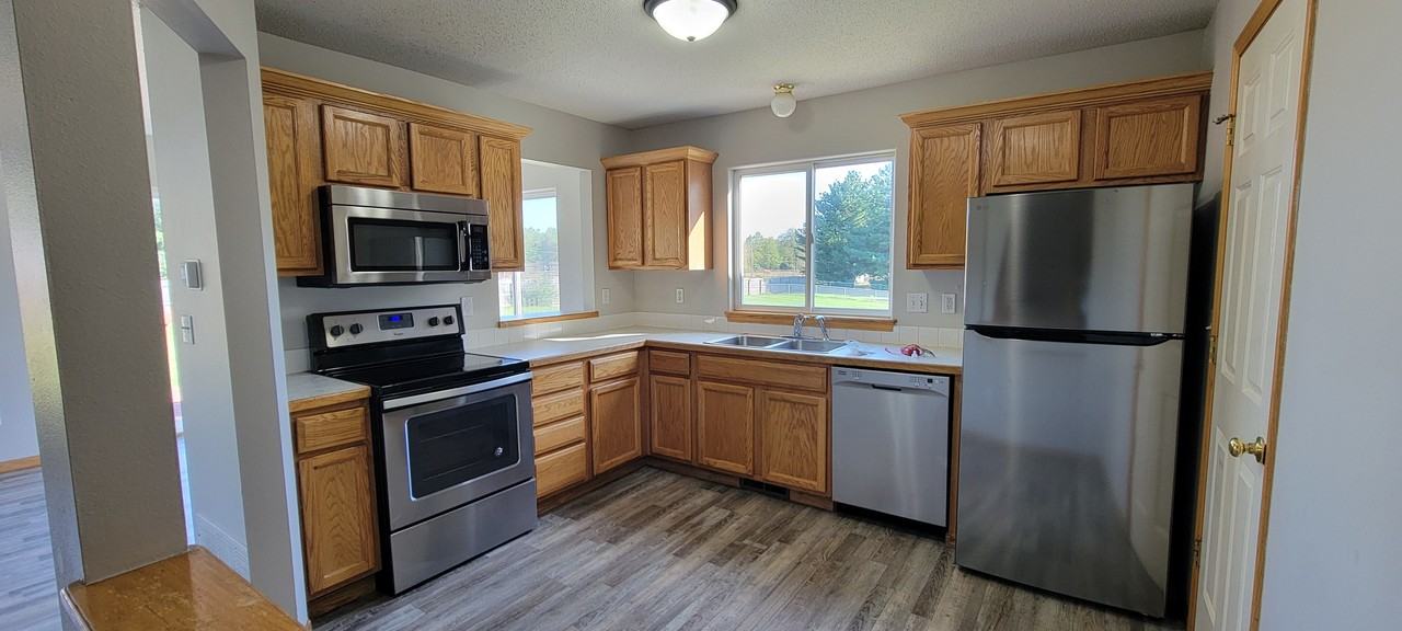 2165 Copper Wynd Drive - Photo 3 of 24