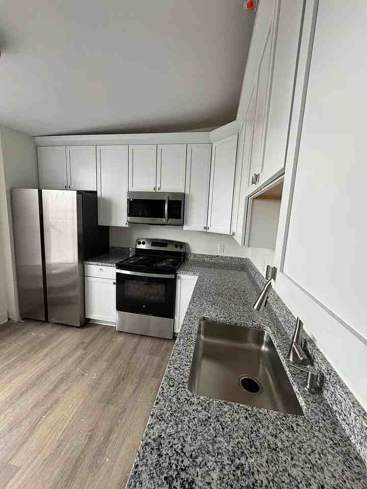 34 West Franklin Street #3 - Photo 3 of 10