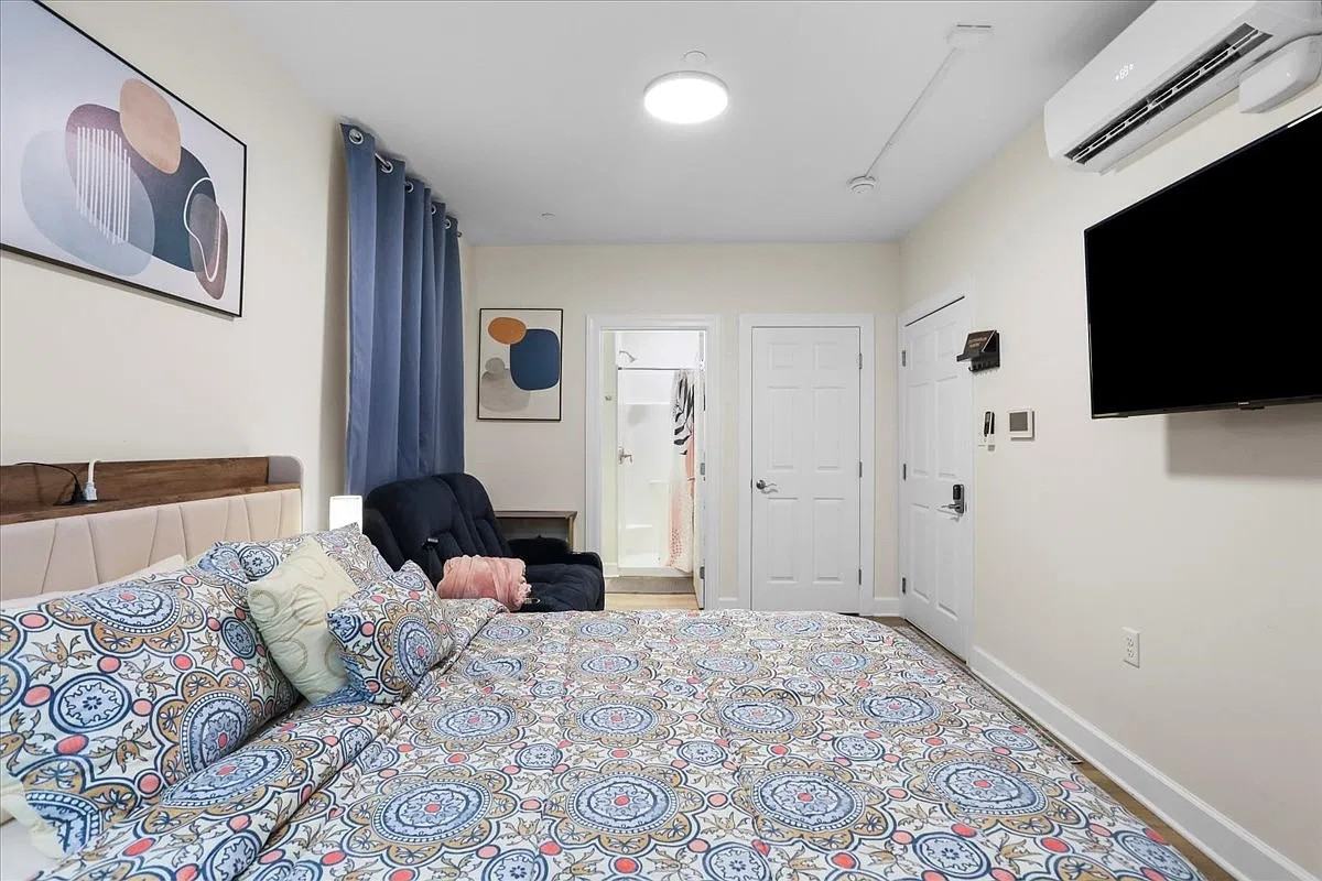 34 West Franklin Street #3 - Photo 6 of 10