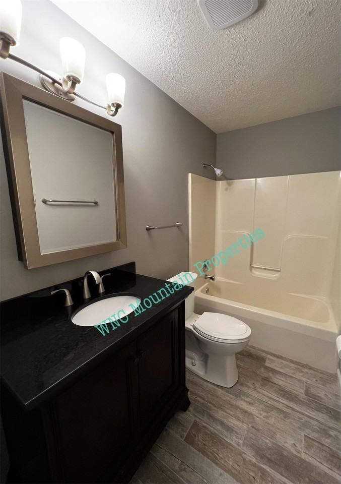 6 Azalea Rd #D - Photo 6 of 8