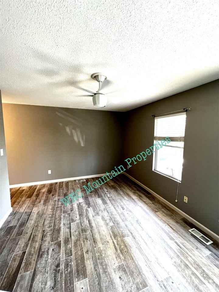 6 Azalea Rd #D - Photo 7 of 8