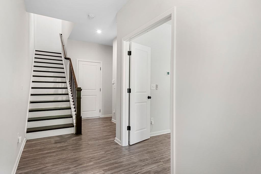 6530 Cortland Walk #1 - Photo 4 of 32