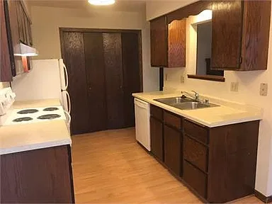 6725 Hammersley Rd #4 - Photo 7 of 11
