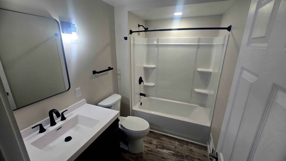 615 E Washington St #A - Photo 6 of 14