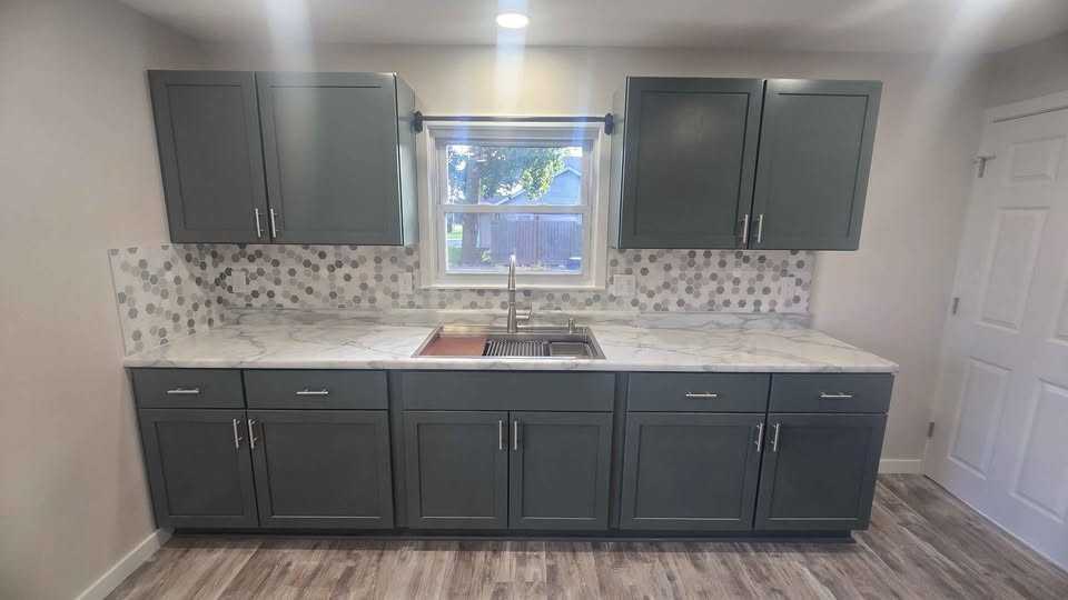 615 E Washington St #A - Photo 7 of 14