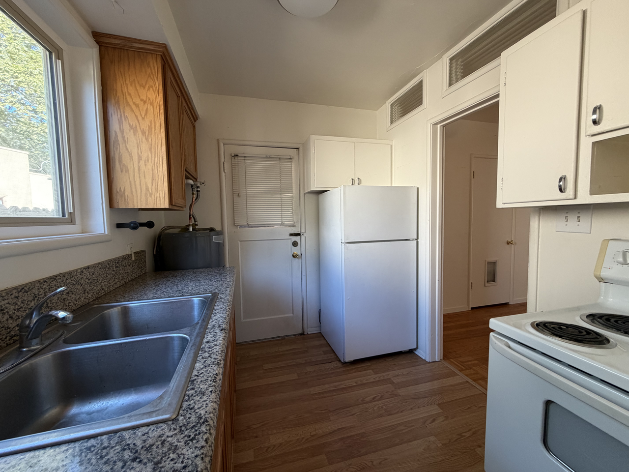 3428 H St #3 - Photo 4 of 7