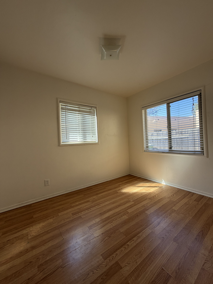 3428 H St #3 - Photo 6 of 7