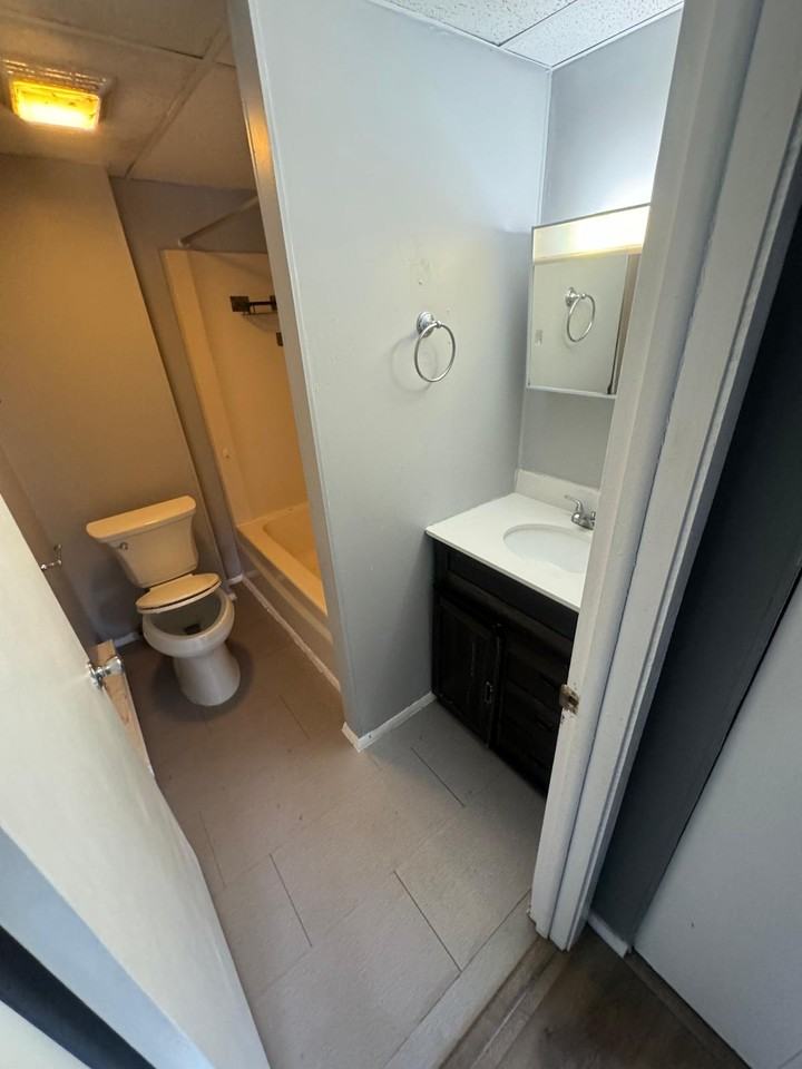 4441 Jubilee Rd #C - Photo 4 of 18