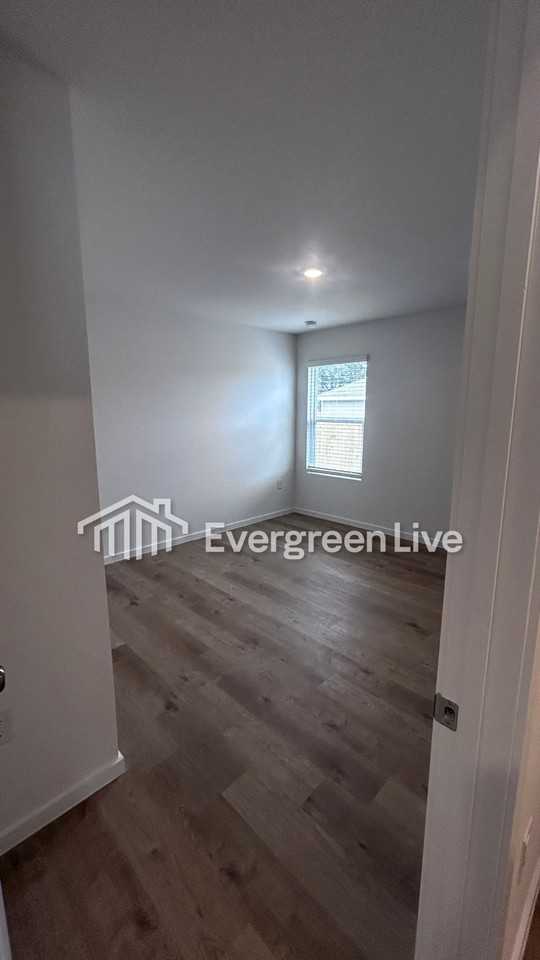 7182 Season Dr - Photo 3 of 23
