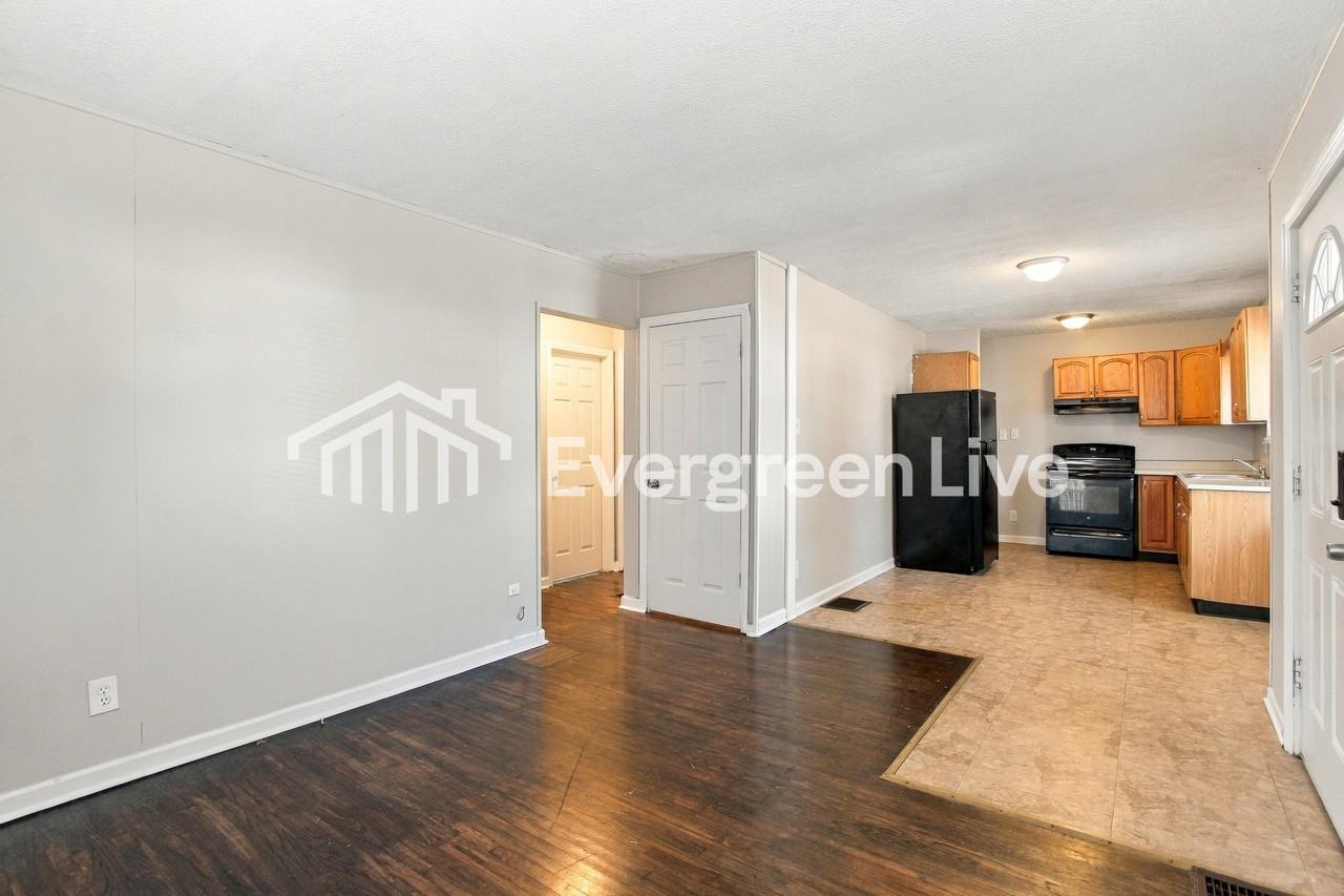 5341 E 20th St - Photo 3 of 15