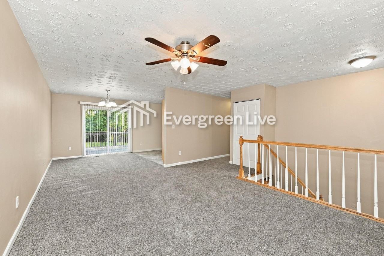 9970 Dunraven Dr - Photo 4 of 15