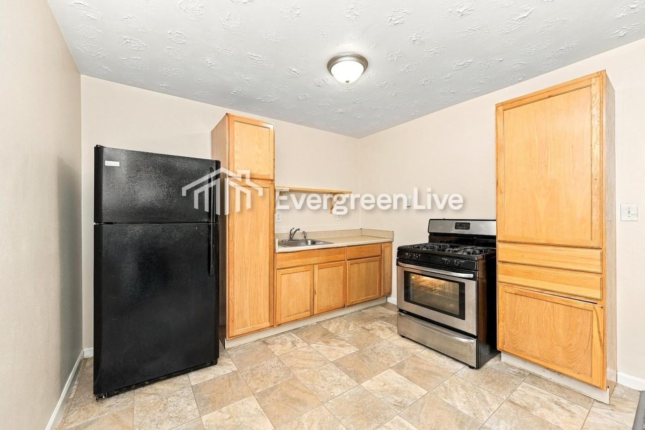 9970 Dunraven Dr - Photo 7 of 15