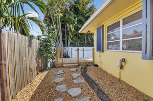 111 Se 7th Ave - Photo 1 of 1