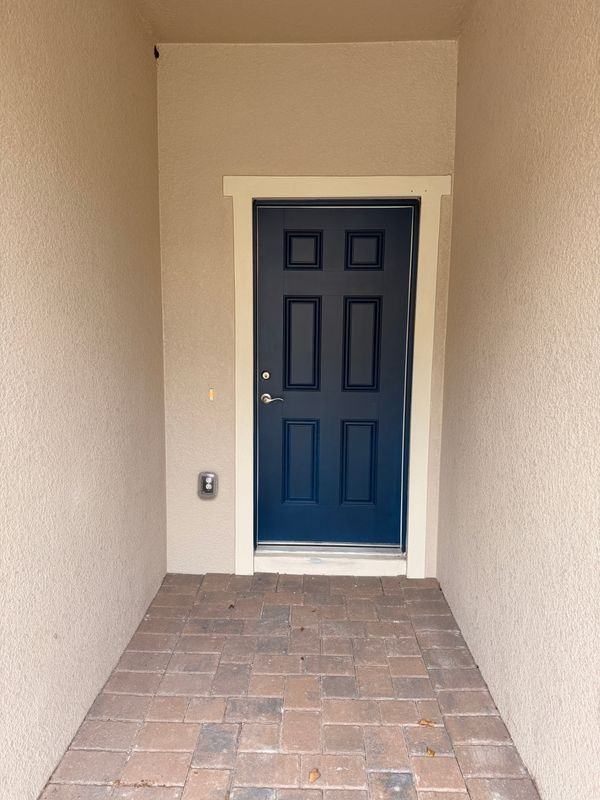 915 Lakefront Village Dr - Photo 3 of 16