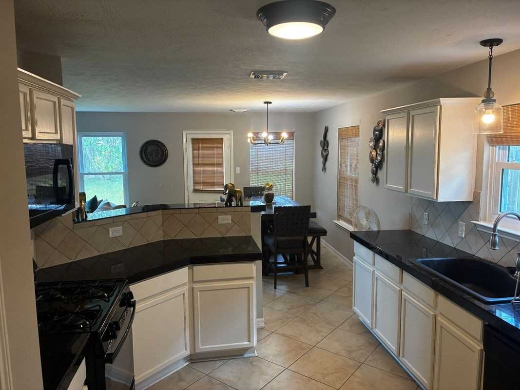 4707 E Parma Dr - Photo 3 of 19
