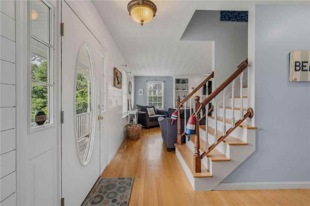 133 Winnapaug Rd - Photo 5 of 43