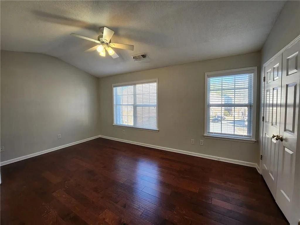 4067 Howell Park Rd - Photo 4 of 14