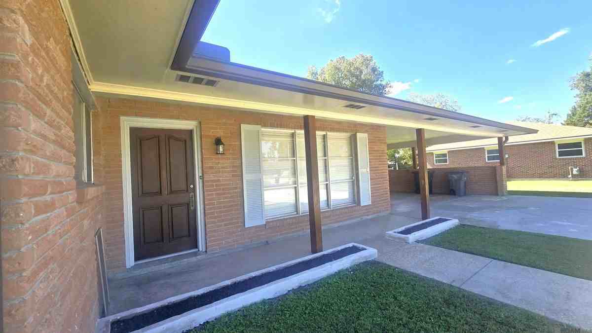 11566 Mollylea Dr - Photo 2 of 37