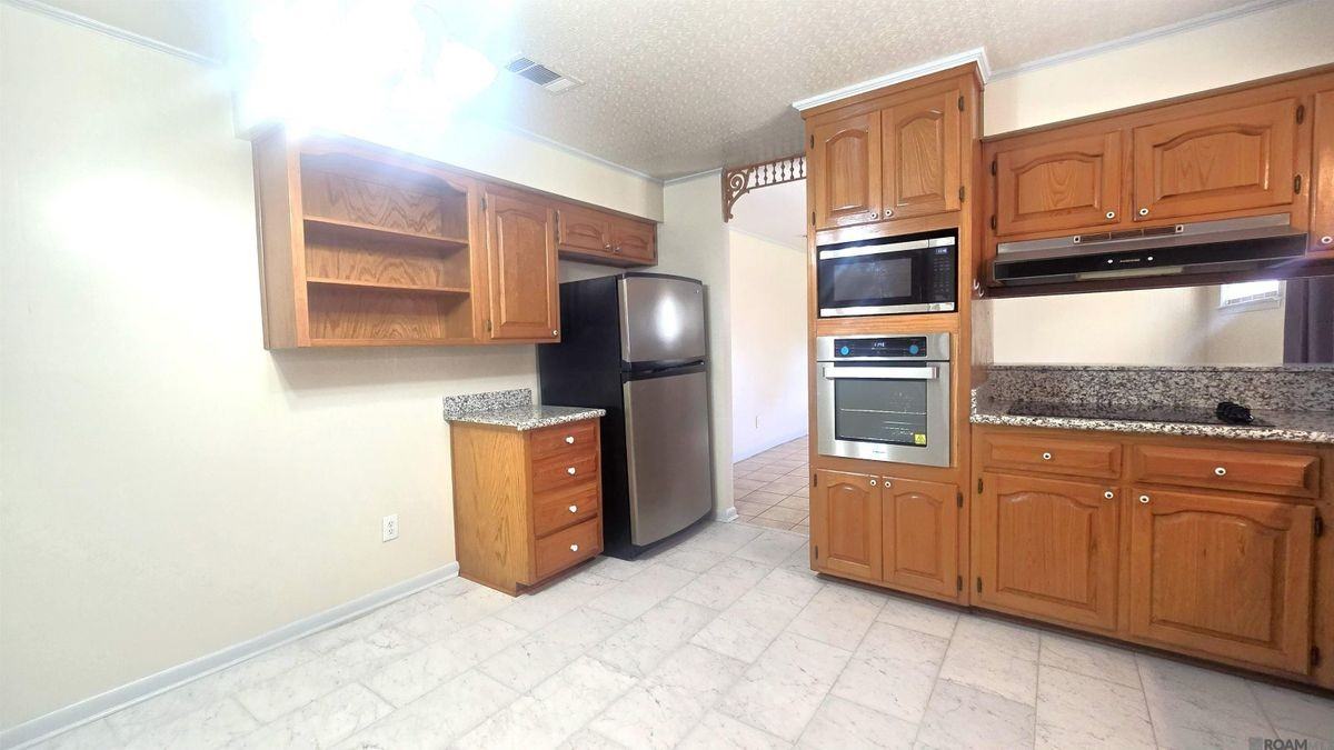 11566 Mollylea Dr - Photo 6 of 37