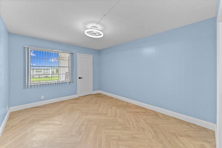 4055 Wolverton C - Photo 5 of 8