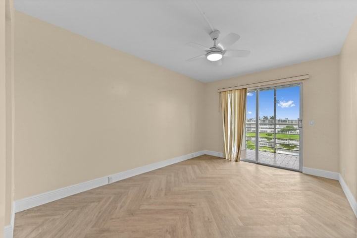 4055 Wolverton C - Photo 3 of 8