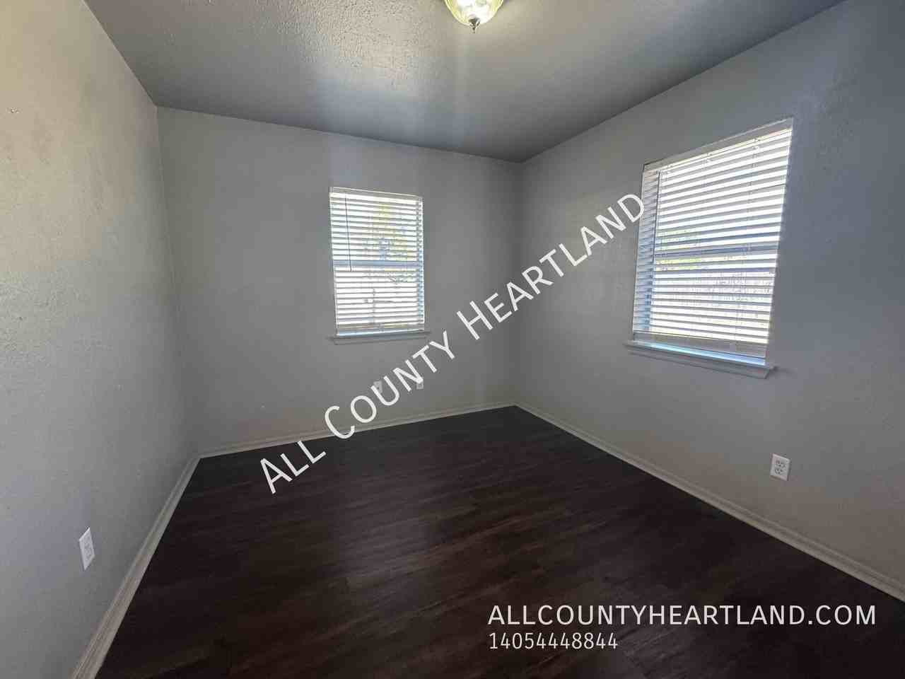 1103 Industrial Blvd - Photo 5 of 8