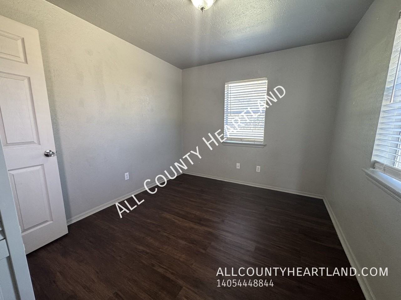 1103 Industrial Blvd - Photo 6 of 8