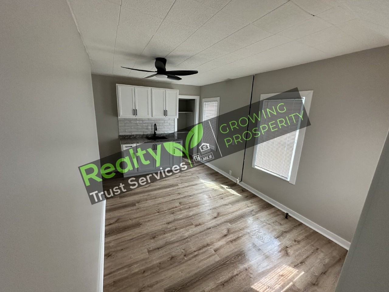 3193 W 50th St - Photo 2 of 22