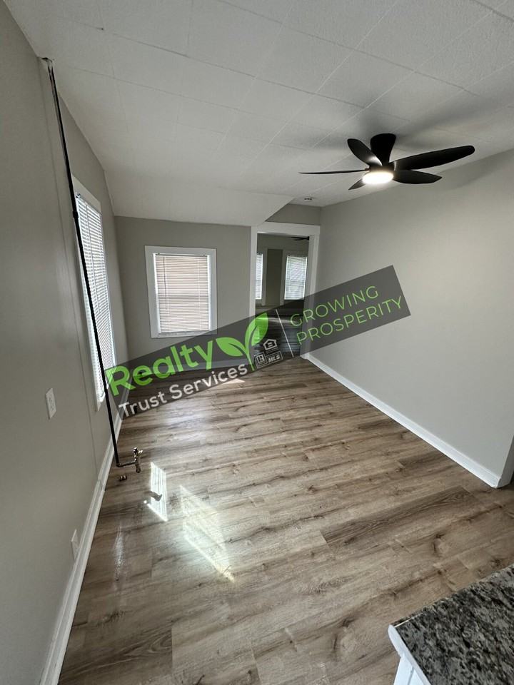 3193 W 50th St - Photo 5 of 22