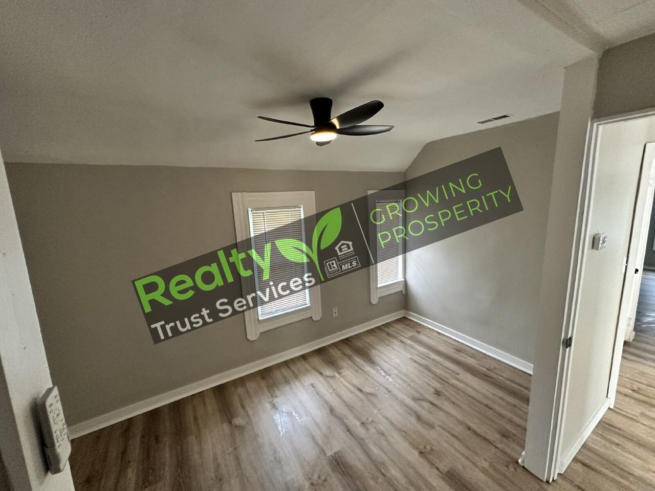 3193 W 50th St - Photo 6 of 22