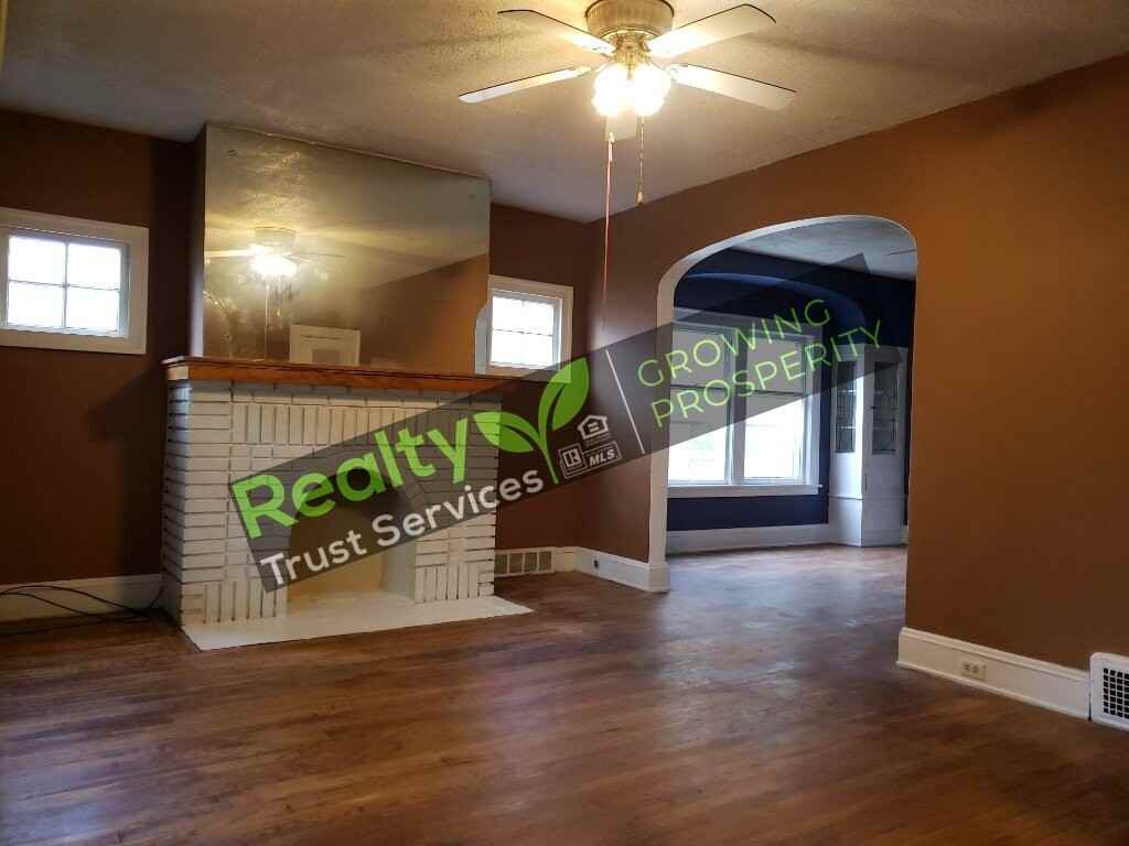 3659 Chelton Rd - Photo 3 of 32