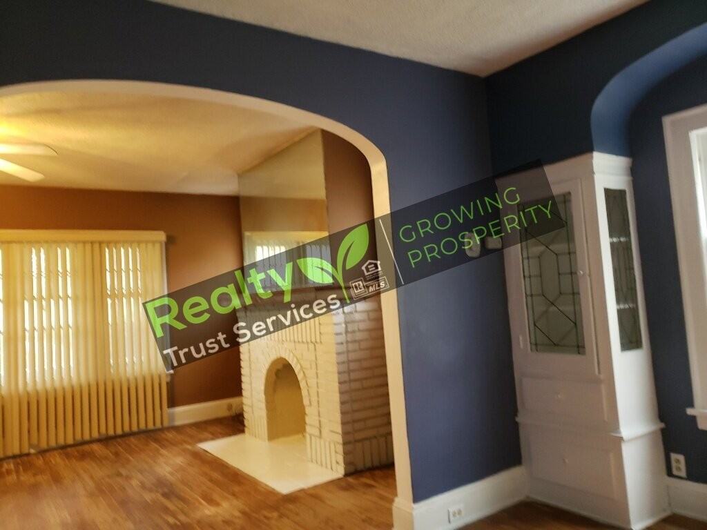 3659 Chelton Rd - Photo 4 of 32