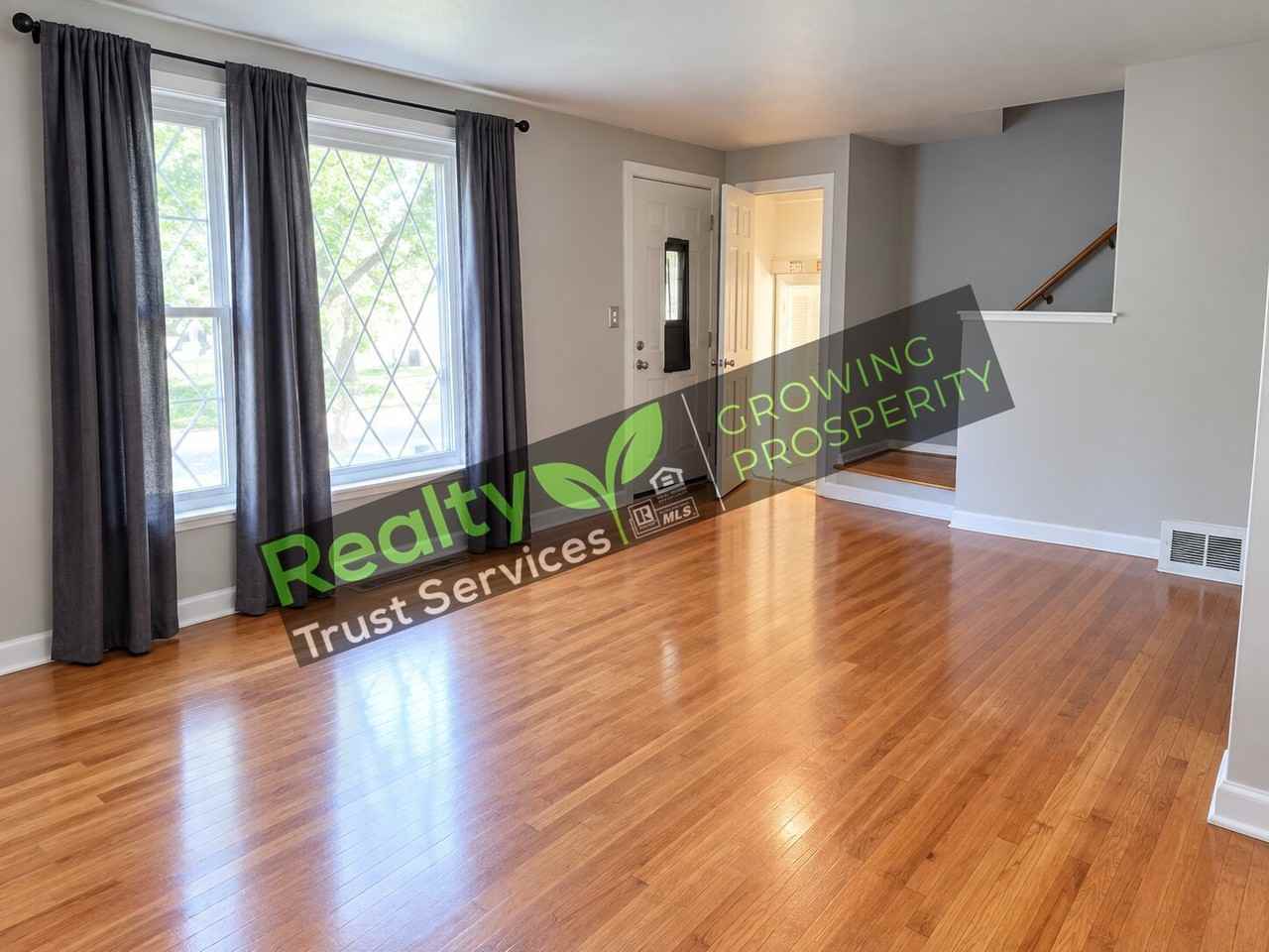 19316 Shakerwood Rd - Photo 2 of 17