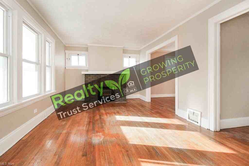 4730 Blythin Rd - Photo 2 of 17
