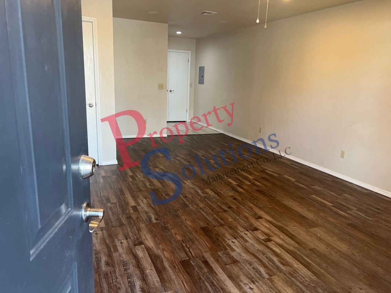 608 Rolling Hills Dr #B - Photo 2 of 13
