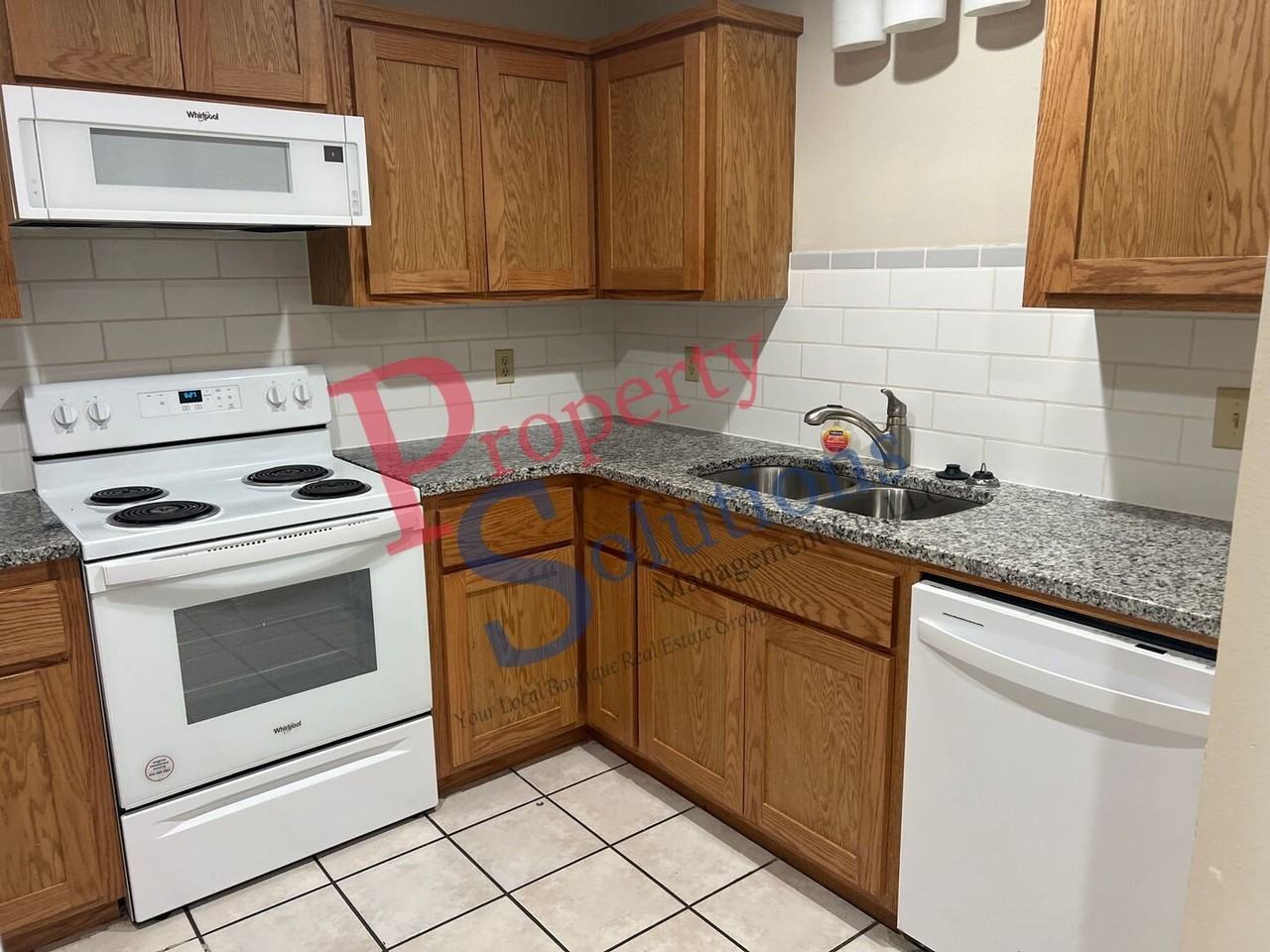 608 Rolling Hills Dr #B - Photo 5 of 13