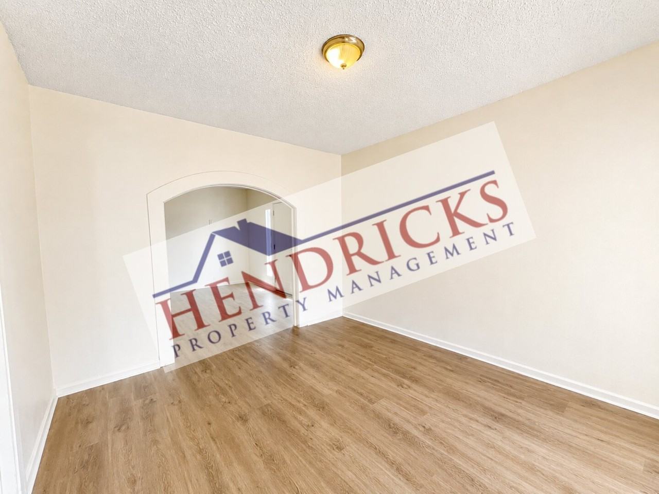 1203 Lamar St - Photo 4 of 14