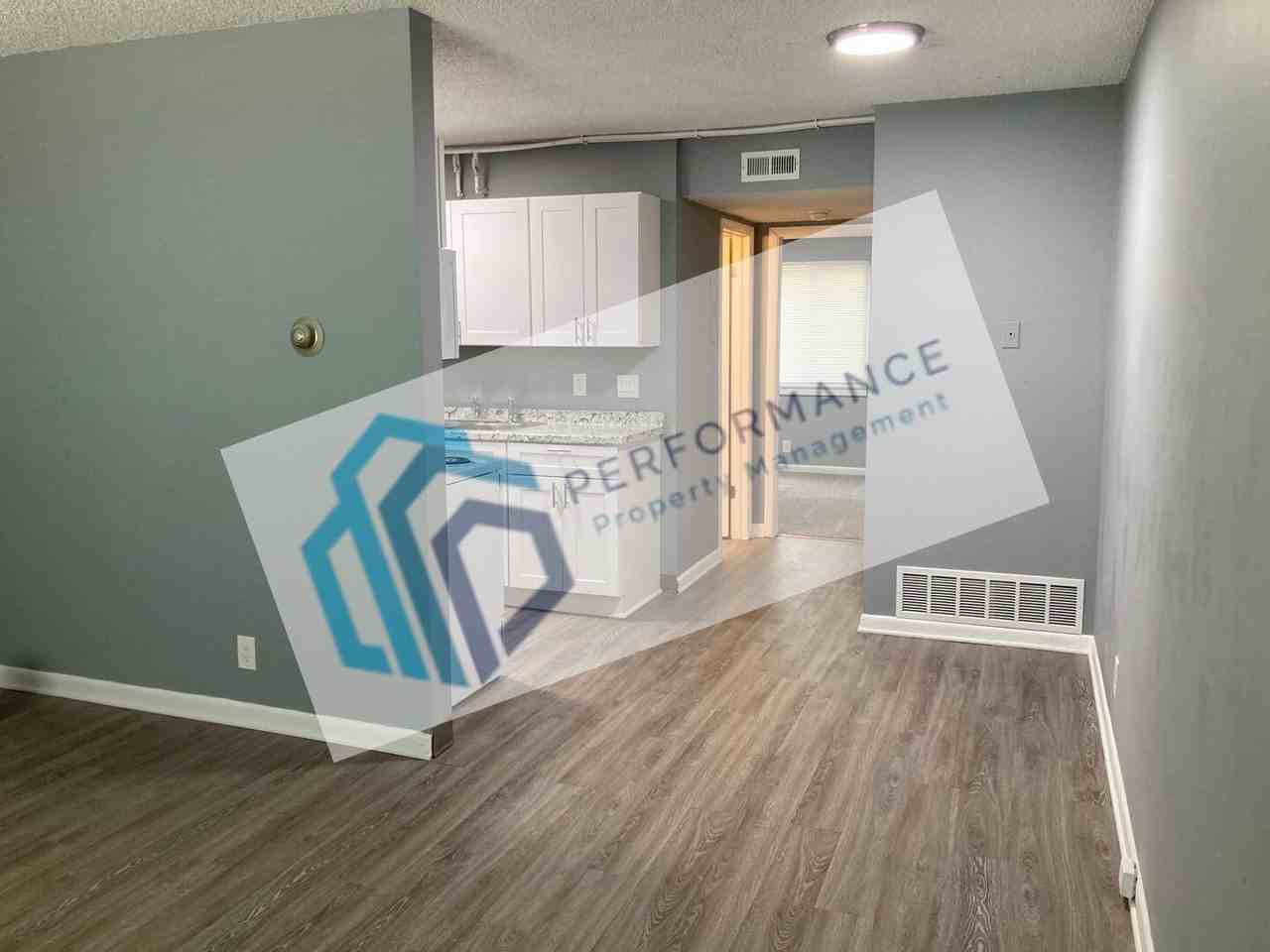 3201 N 41st St #2 - Photo 2 of 9