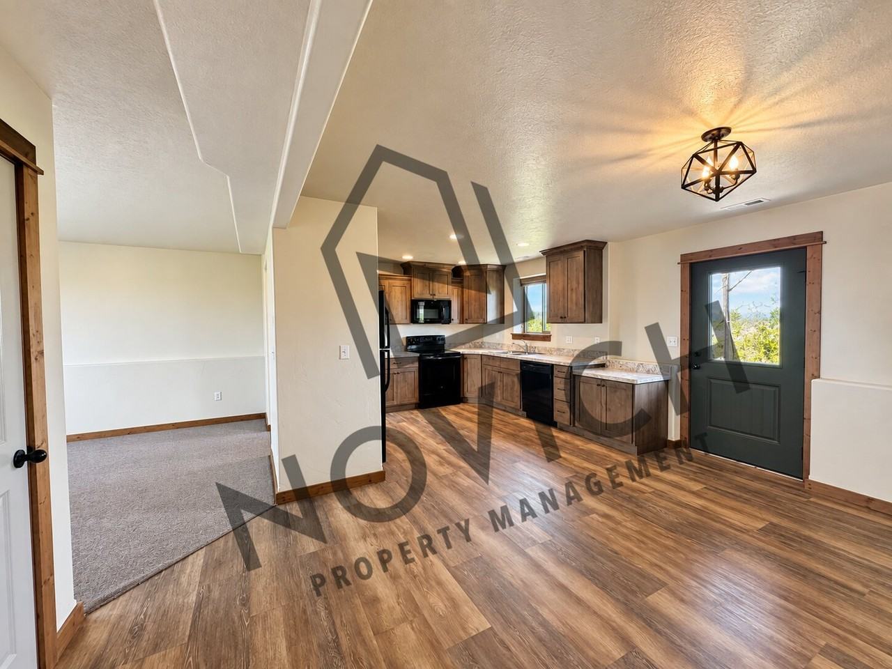 86 Tuke Ln - Photo 3 of 14