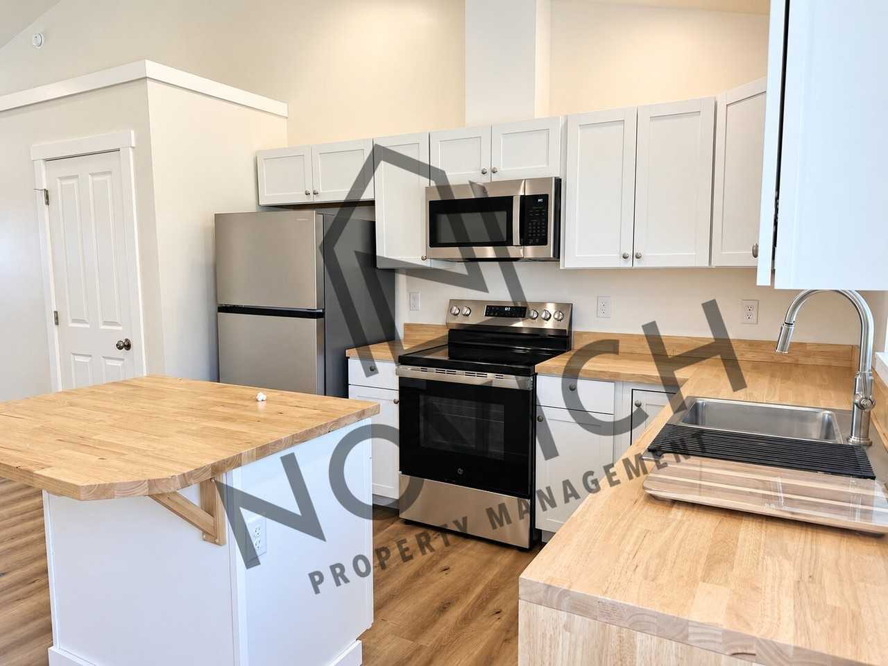 205 E. 8Th Street - Photo 4 of 18