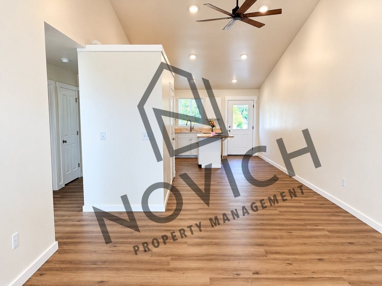 205 E. 8Th Street - Photo 5 of 18