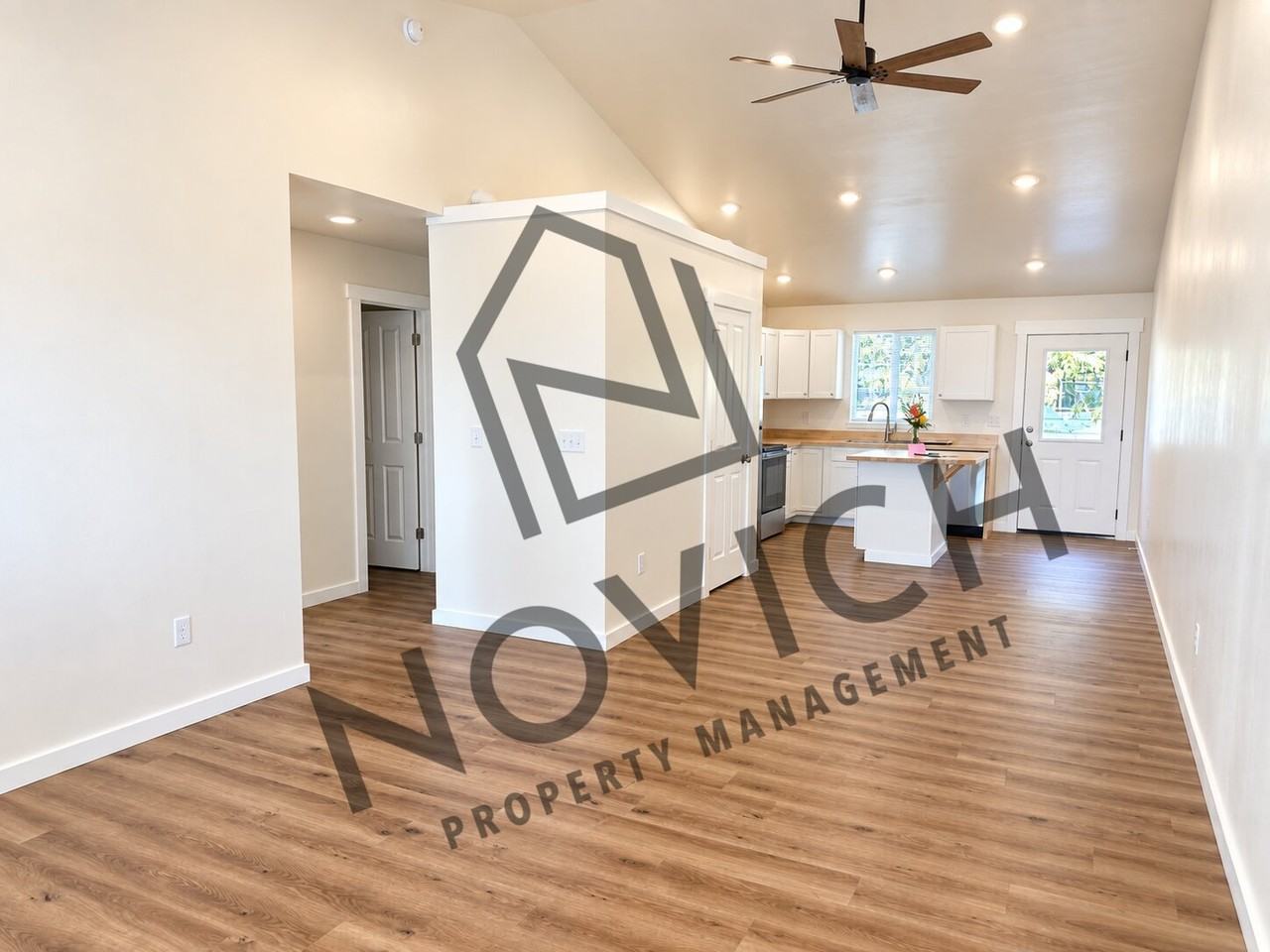 205 E. 8Th Street - Photo 6 of 18