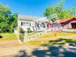 featured image of 1030 Caldwell St