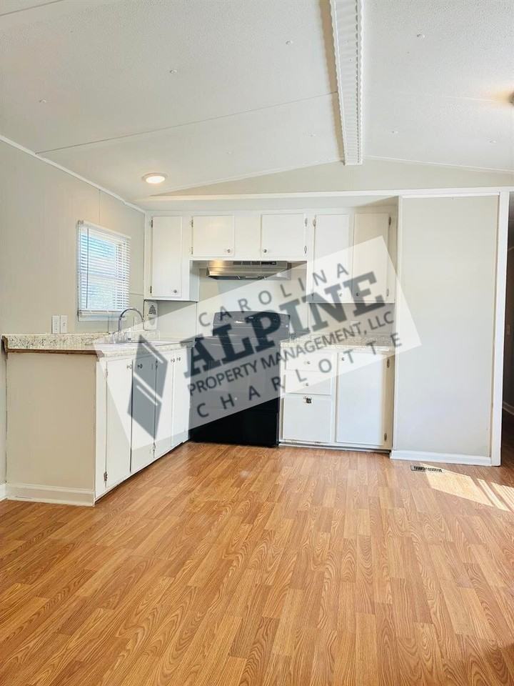 2807 Blacksburg Rd #B - Photo 5 of 23
