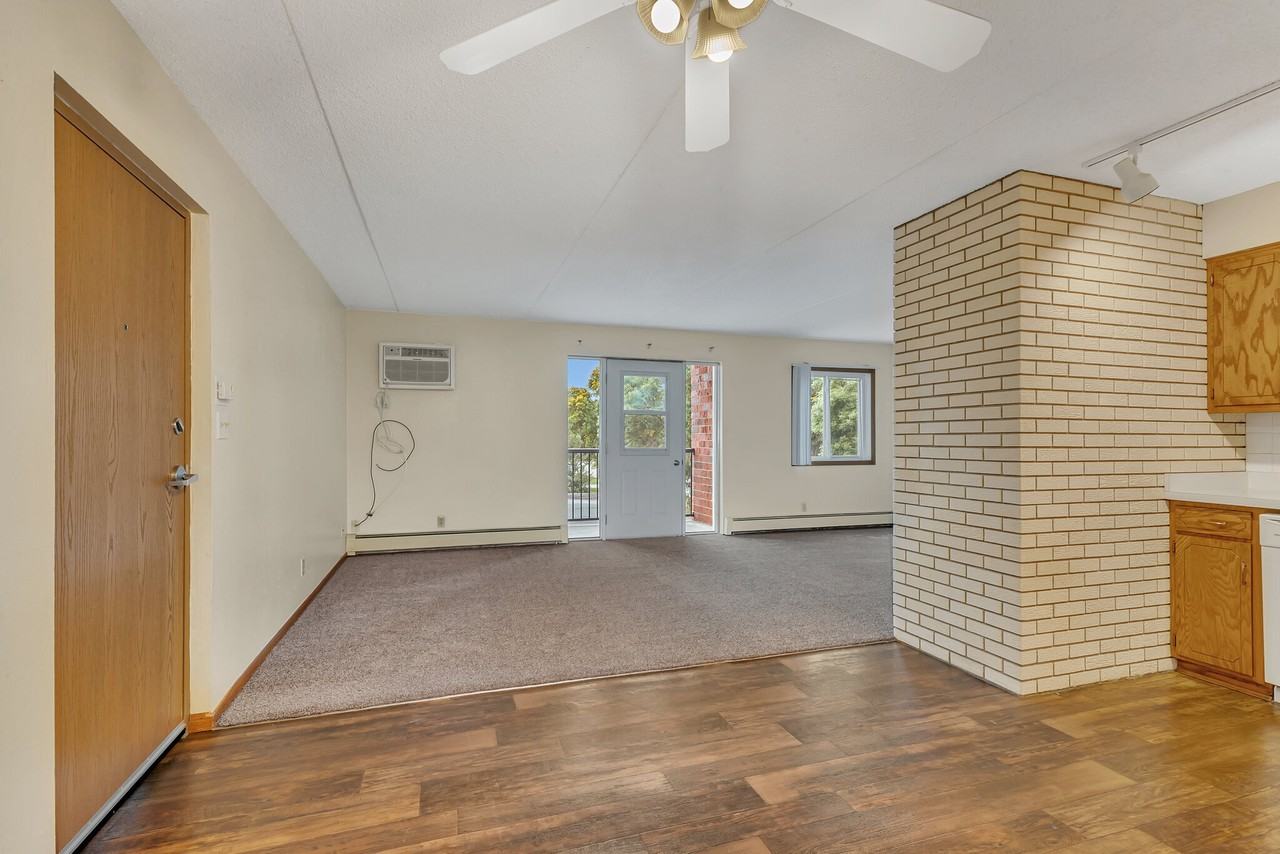 221 7th St N #79 - Photo 5 of 16