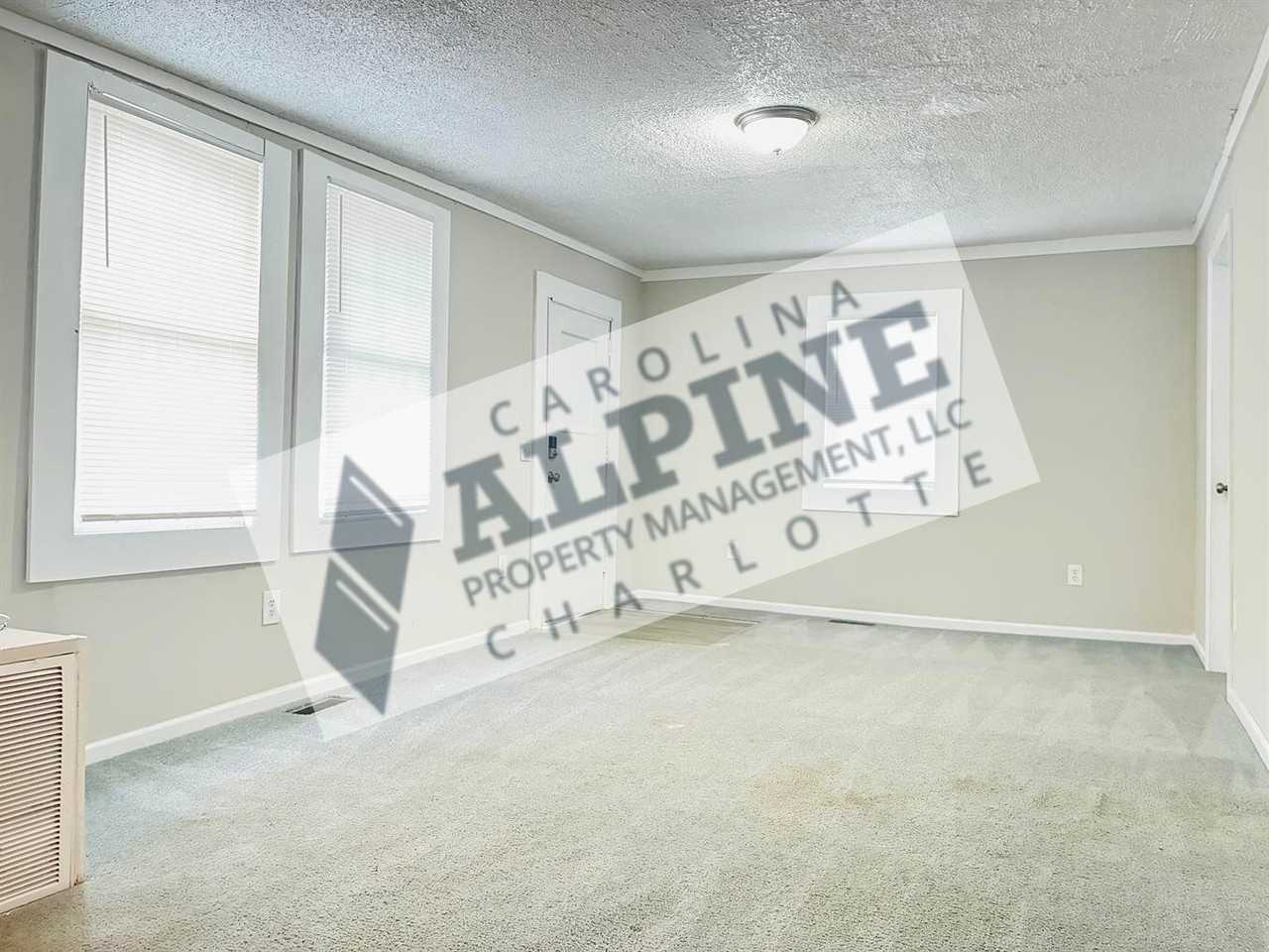 2522 E Spencer Ave - Photo 5 of 16