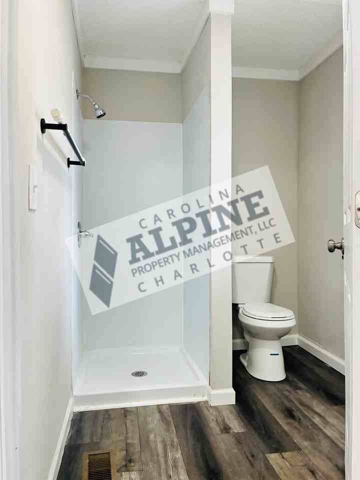 2522 E Spencer Ave - Photo 7 of 16