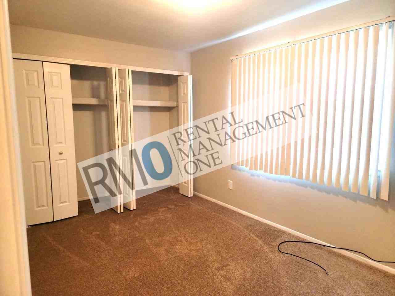 349 Spring St - Photo 7 of 26