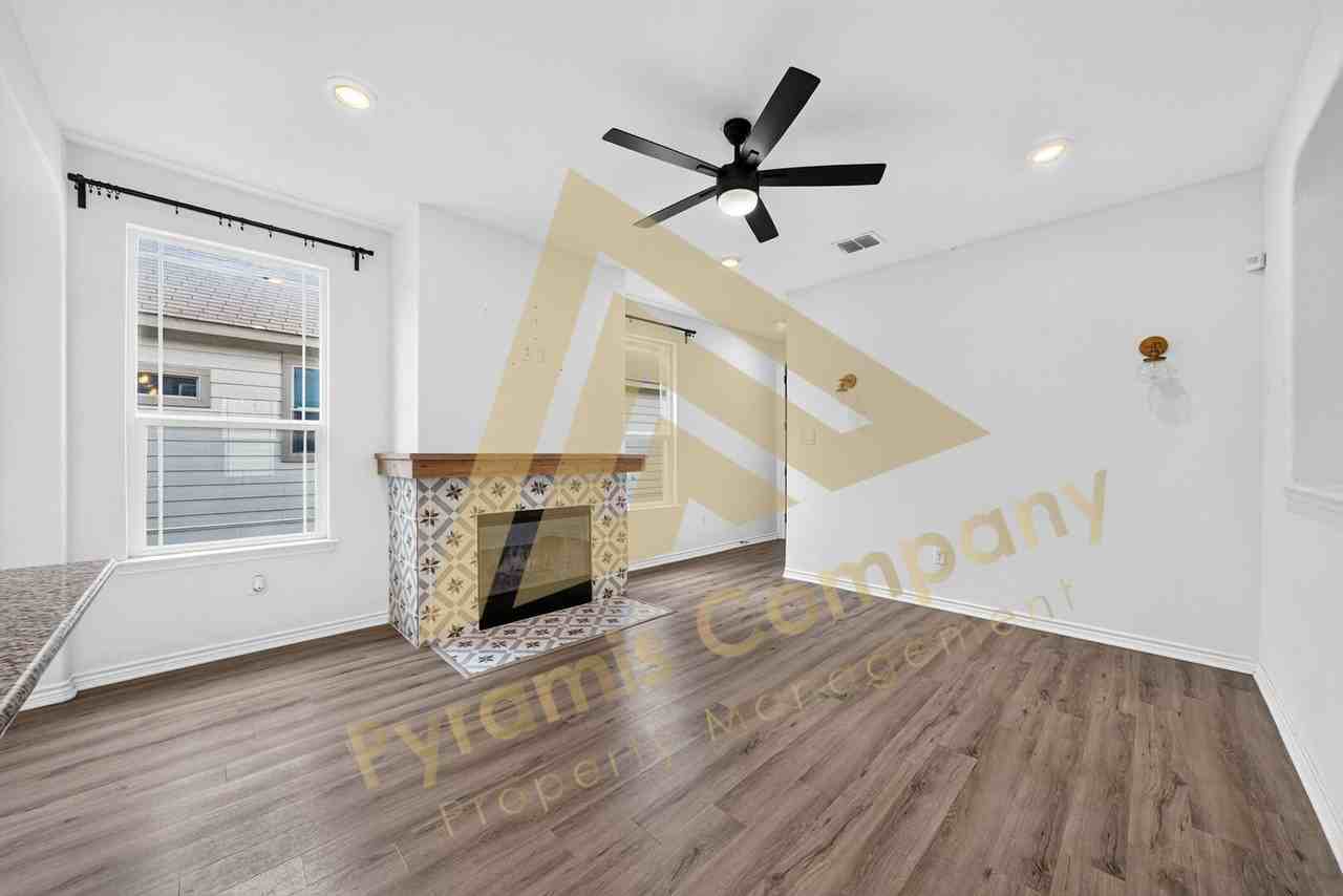 7968 Broussard - Photo 6 of 40