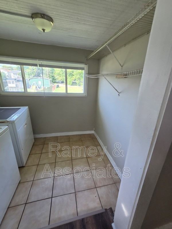 4106 S 2nd St - Photo 6 of 17